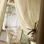 Aparthotel & Mirabel