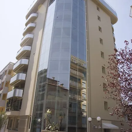 Aparthotel & Mirabel 3*