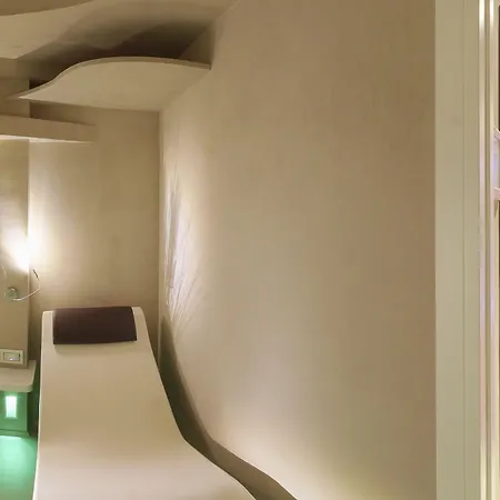 & Mirabel Γκράντο