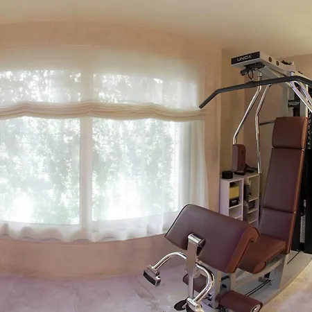 & Mirabel Γκράντο