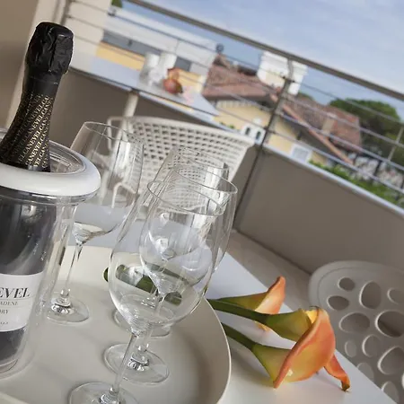 Appart hôtel & Mirabel