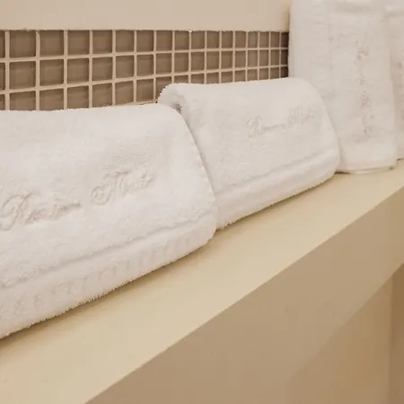 Ξενοδοχείο με διαμερίσματα & Mirabel Γκράντο