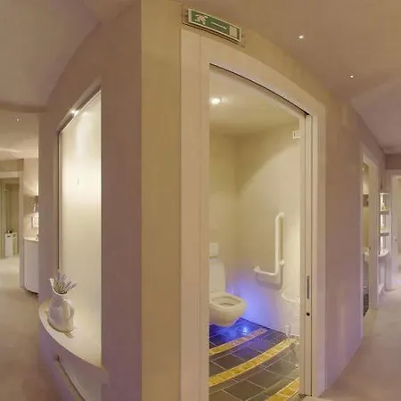 Aparthotel & Mirabel 3*