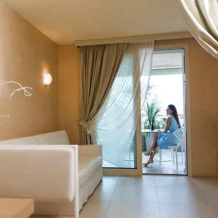 & Mirabel 3* Γκράντο