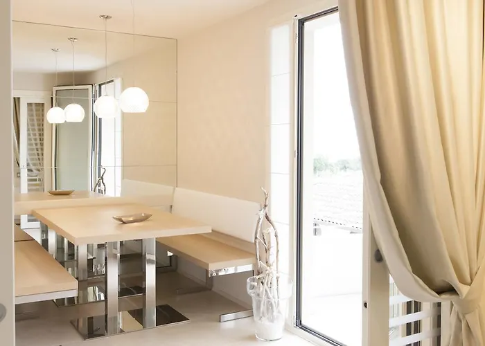 Apartmanhotel & Mirabel